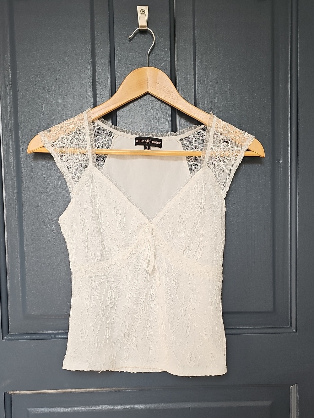 Ivory Lace V-Neck Tank